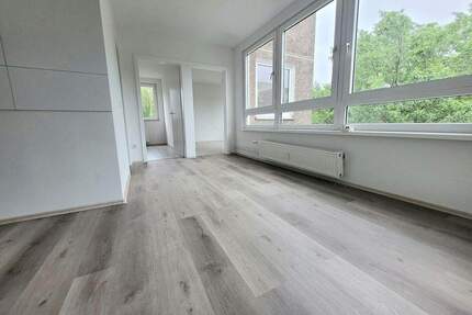 Lichtdurchflutete 4-Zimmer-Wohnung mit Balkon! - Essen Freisenbruch