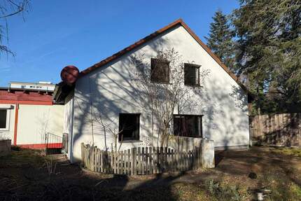 Zweite Chance am Europakanal - Renovierungsbedürftiges Einfamilienhaus mit viel Platz in Dambach - Fürth