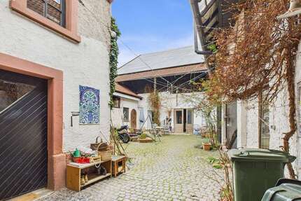 Haus zum Kaufen in Reinheim OT Gorgenhausen 590.000,00 € 270 m²