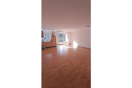 von Privat - 2 Zimmer-Wohnung hell und gemütlich - Hirschberg an der Bergstraße