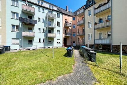 3-Zimmer zum VERLIEBEN! Praktischer Schnitt, Hochparterre und Bad mit Wanne und Dusche - Döbeln