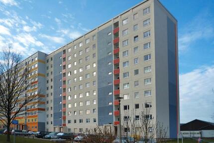 2-Raum-Wohnung mit bodengleicher Dusche und 2 Balkonen - Gera Lusan