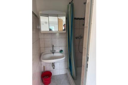 Zwei Zimmer Seitenbau Wohnung ab 01.04.2026 zu Vermieten - Griesheim