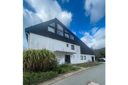 Großzügiges Wohn- und Geschäftshaus am Waldrand in Greifenstein