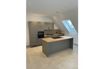 Moderne 4 Zimmer Wohnung mit Balkon & Design Küche - Kell am See
