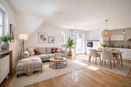 Renovierte 2,5-Zimmer-Wohnung mit Balkon, zentral und ruhig - Haßfurt