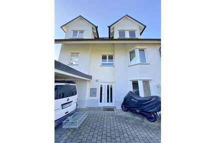 Haus zum Kaufen in Renningen Ot. Malmsheim 1.250.000,00 € 270 m²