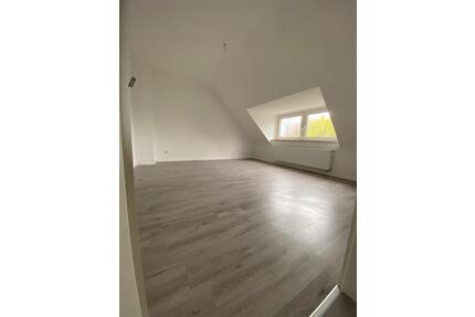 Kernsanierte, helle 3,5 Zi. in ruhiger Lage Grenze HombergMoers - Duisburg Essenberg