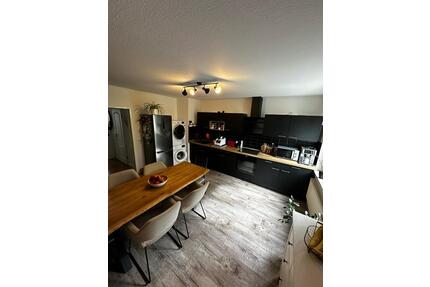 ruhige sonnige Makler-u.Mietfreie 3-Zi. Eigentumswohnung+EKB - Ronnenberg