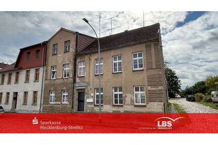 Haus zum Kaufen in Neustrelitz 83.000,00 € 327.06 m²
