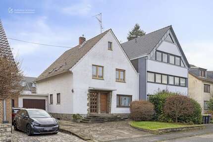 Haus zum Kaufen in Köln Weiden 695.000,00 € 148 m² - Köln / Weiden