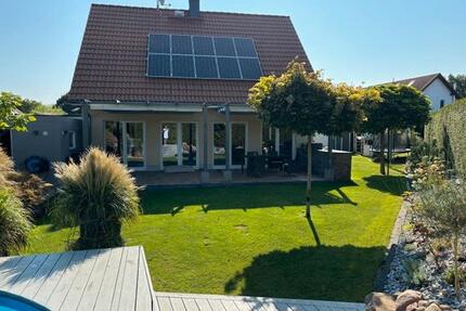 Modernes Einfamilienhaus mit Pool & nachhaltiger Technik in Linde - Leipzig Nord