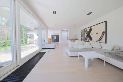 Zeitlose Klarheit trifft moderne Raffinesse - Architektur im Sinne des Bauhauses in TOP Wohnlage - Hamburg Hausbruch