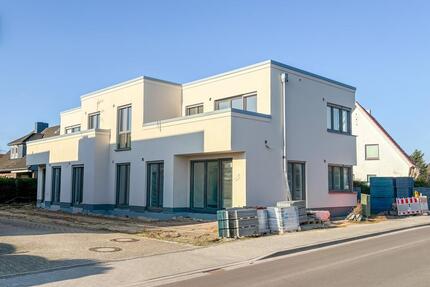 Ankommen & Wohlfühlen: Neubau-Traum mit Terrasse! - Oldenburg Drielaker-Moor