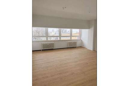 Büro in Hamburg 550,00 € 50 m² - 550,00&nbsp;EUR Kaltmiete, ca.&nbsp; 50,00&nbsp;m&sup2; in Hamburg (PLZ: 22087)