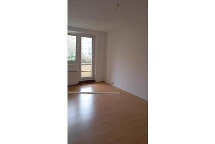helle freundliche 2 Zimmer Wohnung mit Balkon - Bad Frankenhausen/Kyffhäuser