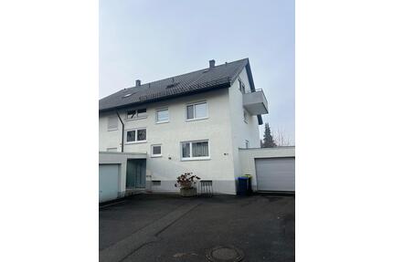 Dachgeschosswohnung mit Stellplatz in Horkheim - Flein