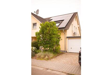 Exklusives Wohnen am Feldrand Doppelhaushälfte - Limburgerhof