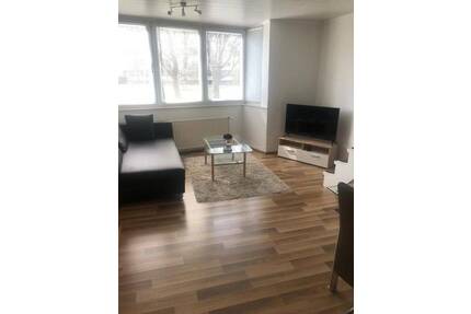 Möblierte komfortable 2,5 Zi. Wohnung EG 