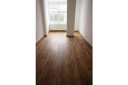 Inkl. EBK Bad mit Fenster + Dusche frei ab 1.5.26 - Chemnitz Wittgensdorf