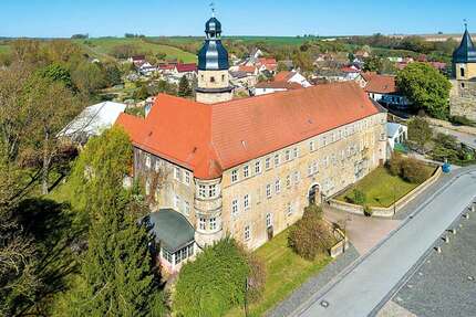 Haus zum Kaufen in Salzatal OT Schochwitz 750.000,00 € 1517 m²