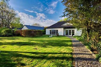 Haus zum Kaufen in Uetze Hänigsen 695.000,00 € 260 m² - Uetze / Hänigsen