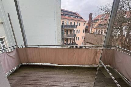 kleine, gemütliche 4- RWE mit Balkon und Einbauküche in der Görlitzer Altstadt !