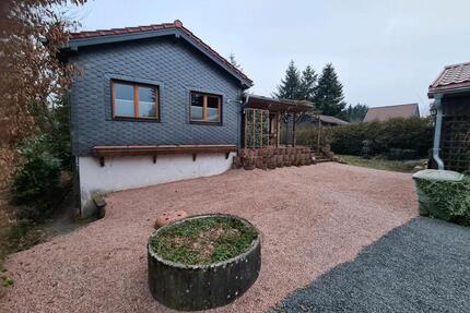 FerienhausMehrfamilienhaus mit Einliegerwohnung zu verkaufen - Dahnen