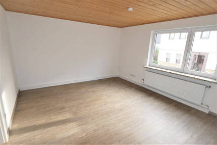 Kleine 4-Zimmer-Wohnung mit Gartennutzung in Lützelbuch - Coburg