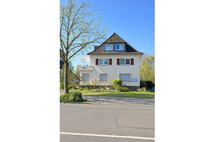 Großzügiges Altbau-EFH | 195m² Wfl +115m² EG mit Wohnpotenzial | Garage | Kamin | Sauna | Bad Honnef