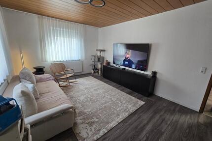 Großzügige 5-Zimmer-Wohnung in Herrenberg-Mönchberg-Balkon