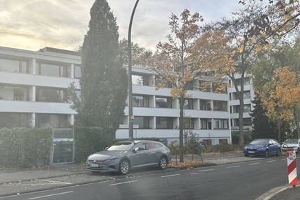 Provisionsfrei, kernsanierte 2 Zimmer Wohnung mit Balkon - Bonn Pützchen