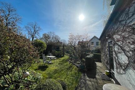 Haus mit Charakter mit wunderschönem Garten - Bremen Burglesum
