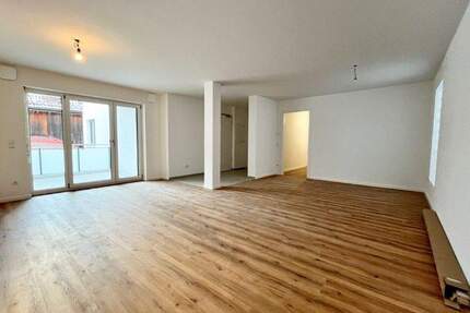 Neubau in zentraler Lage - 1.250,00&nbsp;EUR Kaltmiete, ca.&nbsp; 92,70&nbsp;m&sup2;&nbsp;Wohnfl&auml;che in Isen (PLZ: 84424)