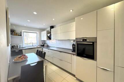 Sehr lichtdurchflutete und gut geschnittene 4 Zimmerwohnung! - Bielefeld Schildesche