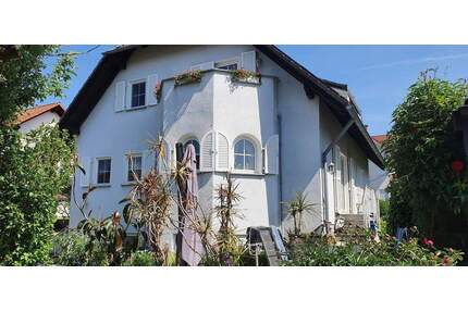 Energetisch saniertes Einfamilienhaus im Landhausstil - Hasselroth Neuenhaßlau