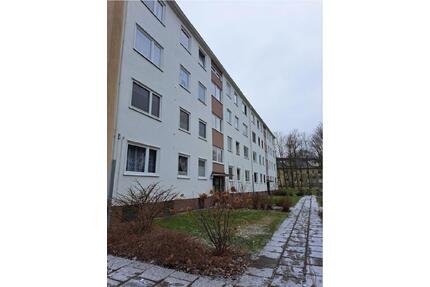Schöne 3 Zimmer Wohnung in Pinneberg zu vermieten