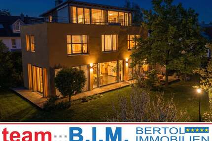 Haus zum Kaufen in Gauting 2.000.000,00 € 244 m²