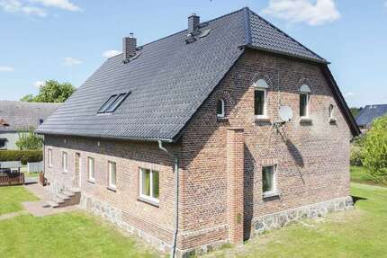 Haus zum Kaufen in Kruckow 315.000,00 € 317 m²