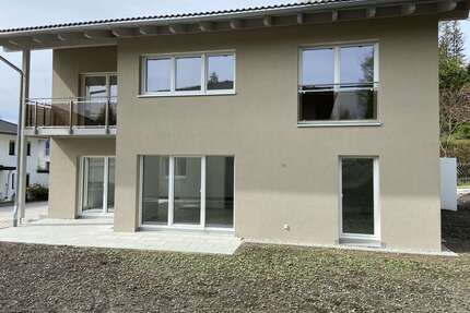 Haus zum Mieten in Thansau 2.600,00 € 157 m²