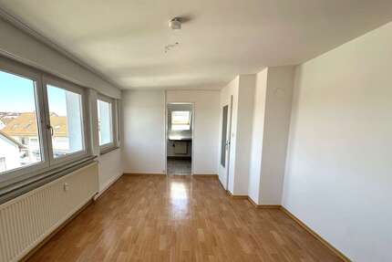 Wohnung zum Mieten in Denkendorf 300,00 € 25 m²