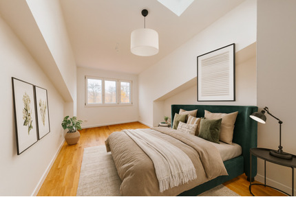 Helles Wohnen über den Dächern - Moderne 2-Zimmer-Dachgeschosswohnung mit Terrasse - Teltow