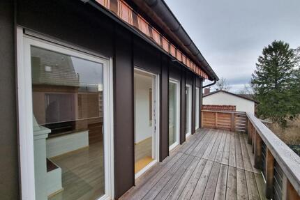 Schöne 4-Zimmer-Wohnung mit großem Balkon - Seefeld