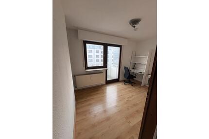 1 Zimmerwohnung in Stg Ost, wird renoviert und vollmöbliert - Stuttgart Stuttgart-Ost