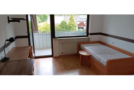 Niedereschach 1ZI.WHG mit Balkon zu vermieten.