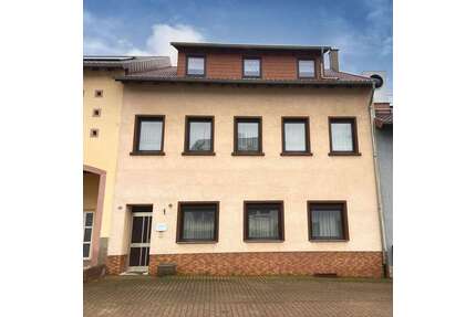 Haus zum Kaufen in Rehlingen-Siersburg 240.000,00 € 251 m²