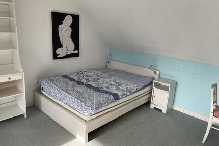 Zimmer mit Bad zu vermieten, nur Frauen - Pullach im Isartal