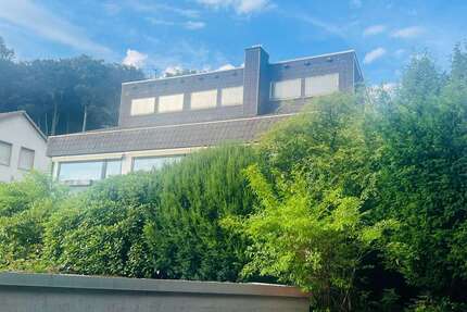 Haus zum Kaufen in Altena 215.000,00 € 150 m²