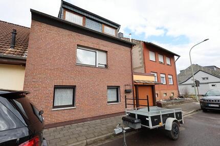 Einfamilienhaus - 178.000,00&nbsp;EUR Kaufpreis, ca.&nbsp; 95,00&nbsp;m&sup2; in Niederzier (PLZ: 52382)