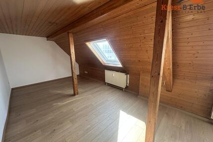 Renovierte 3-Zimmer-Altbauwohnung mit viel Platz - Zuhause in der Mitte von Schlüchtern